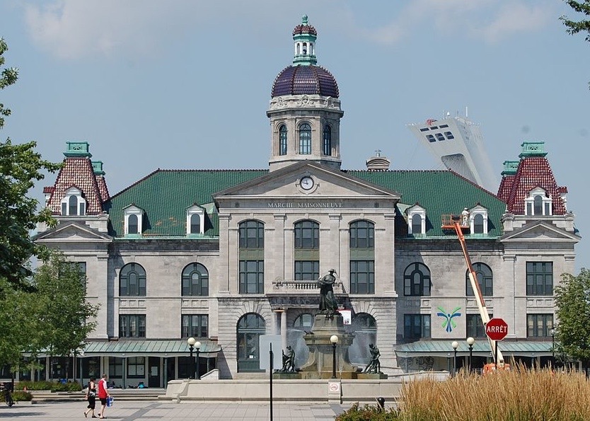 1024px-Marché_Maisonneuve_3